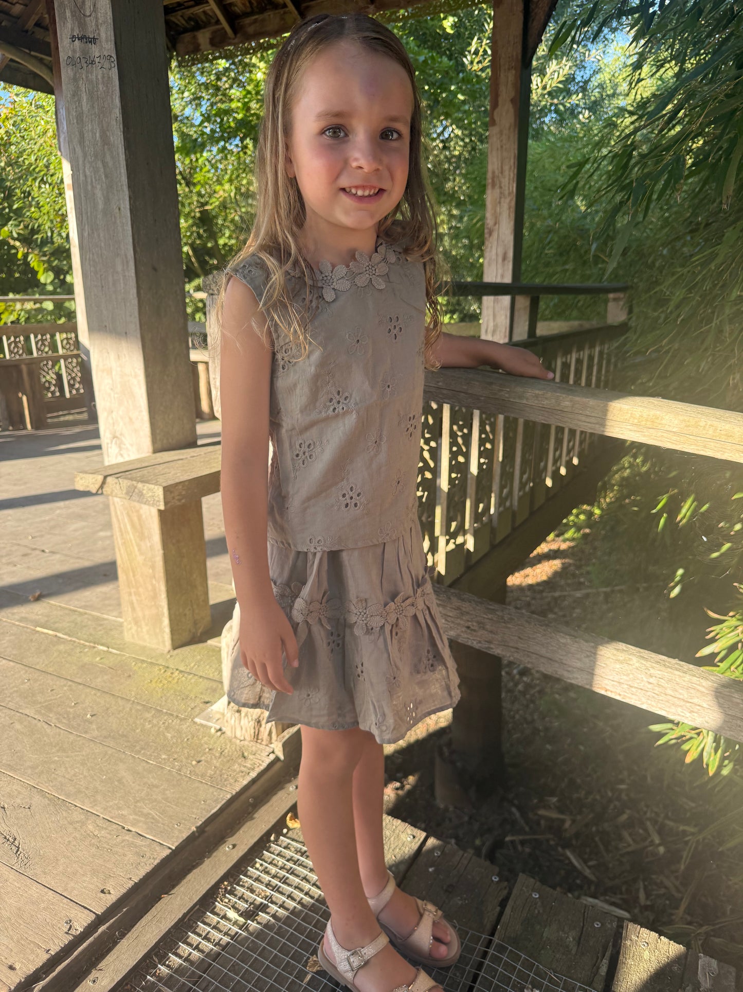 Khaki set rokje + blouse