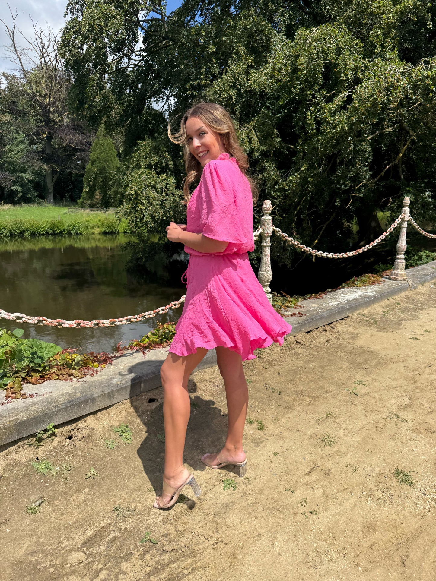 Ruffle dress roze