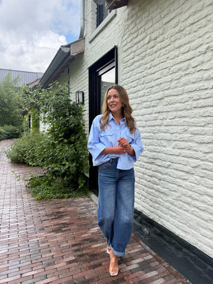 Must-have oversized blouse in lichtblauw
