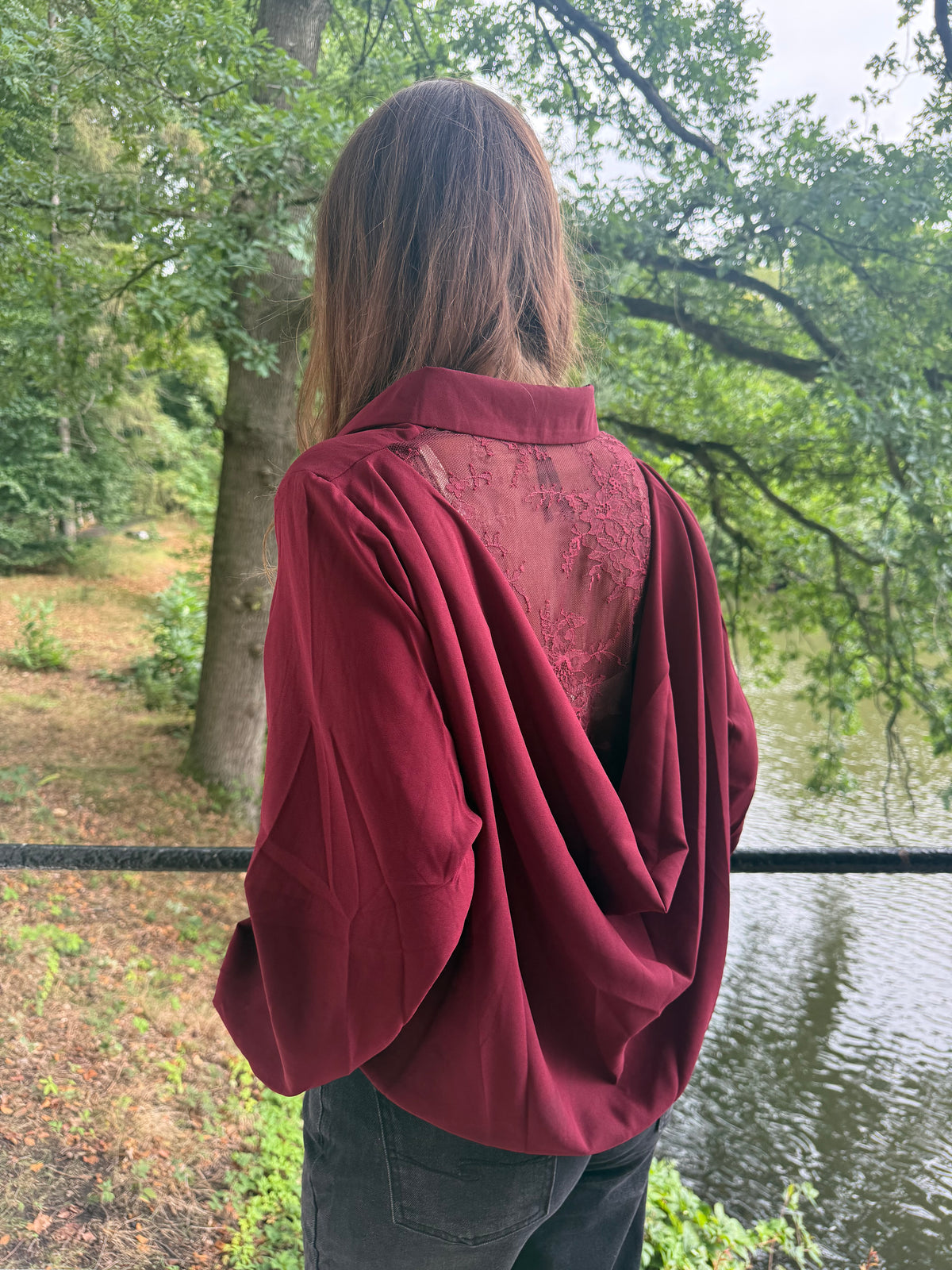 Wine blouse met kanten rug