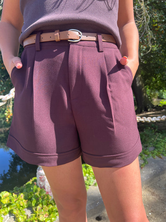 Klassieke short met riem bordeaux