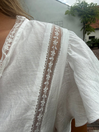 Romantische witte blouse met ruches