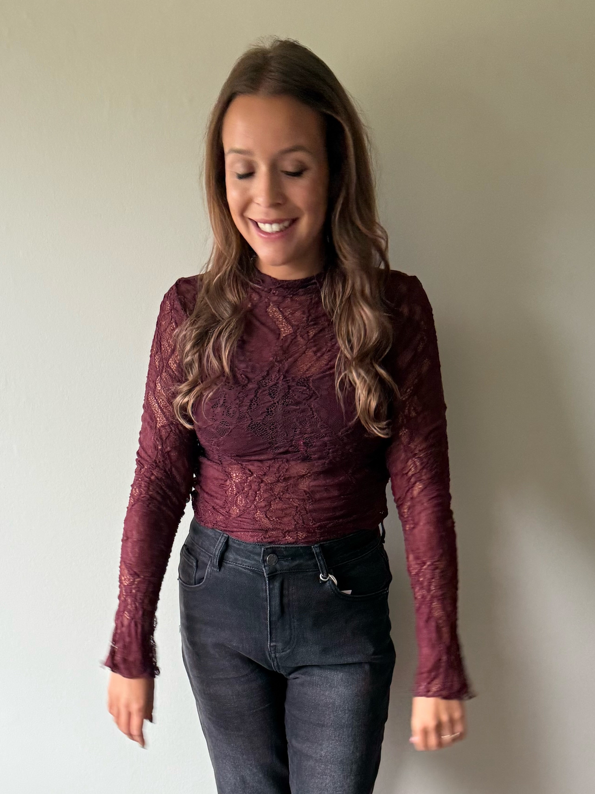Lace top bordeaux
