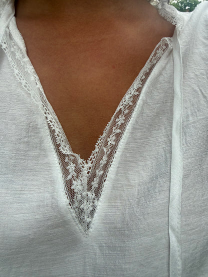 Romantische witte blouse met ruches