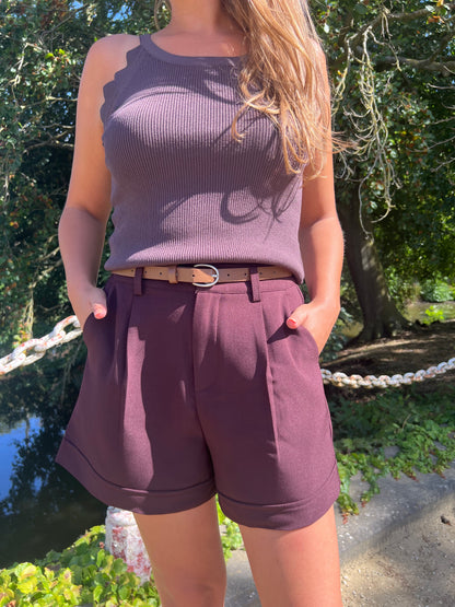 Klassieke short met riem bordeaux