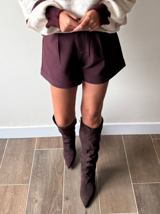 Klassieke short met riem bordeaux
