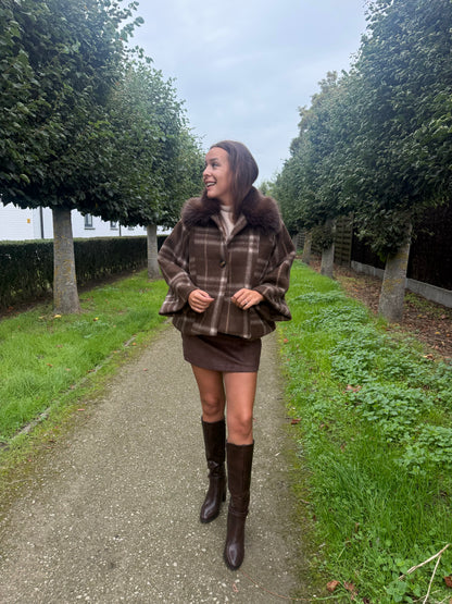 Korte mantel faux fur kraag choco
