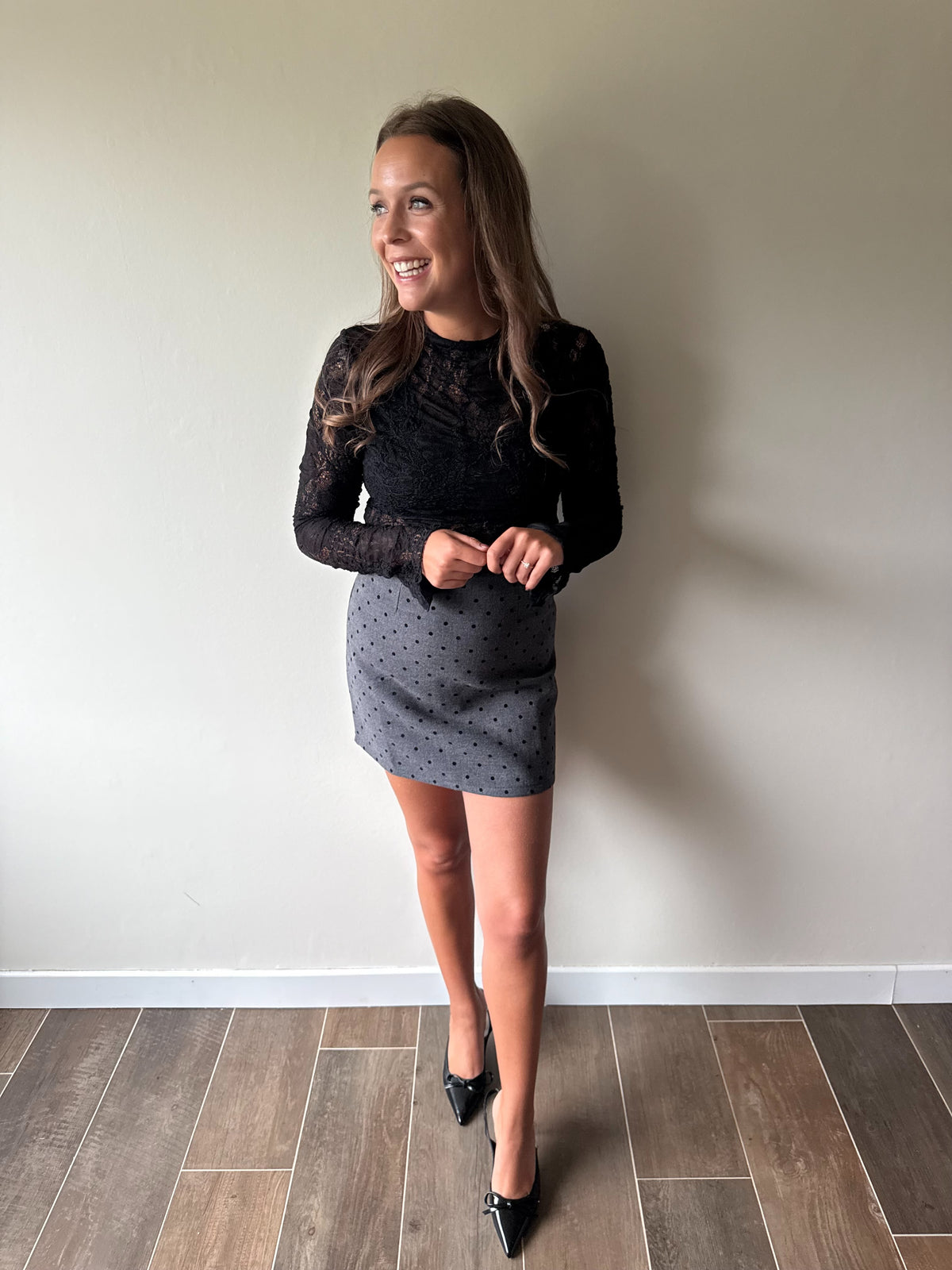 Grijs rokje met bollen