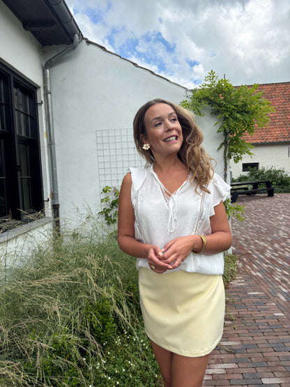 Romantische witte blouse met ruches
