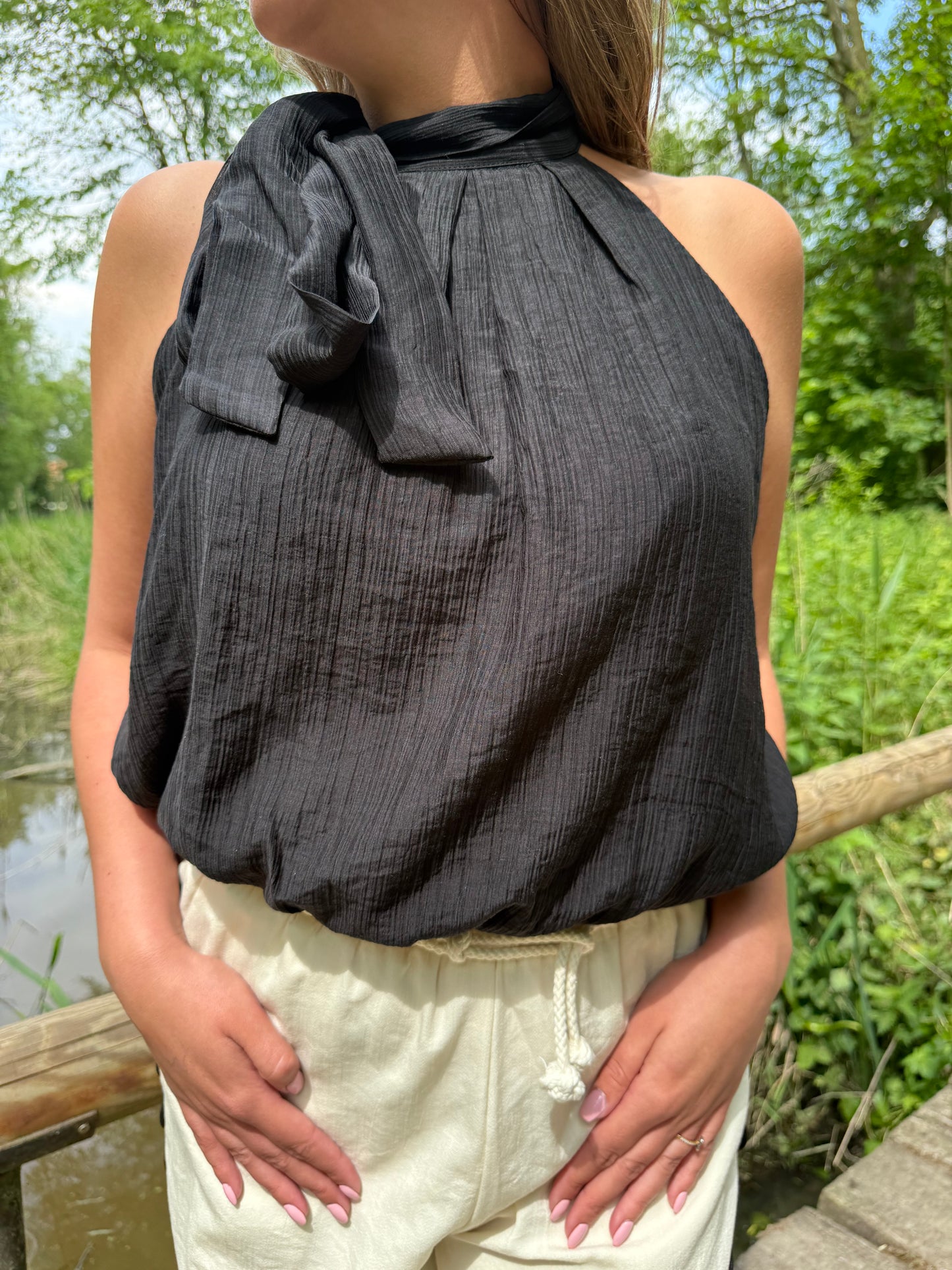 Zwarte halter top