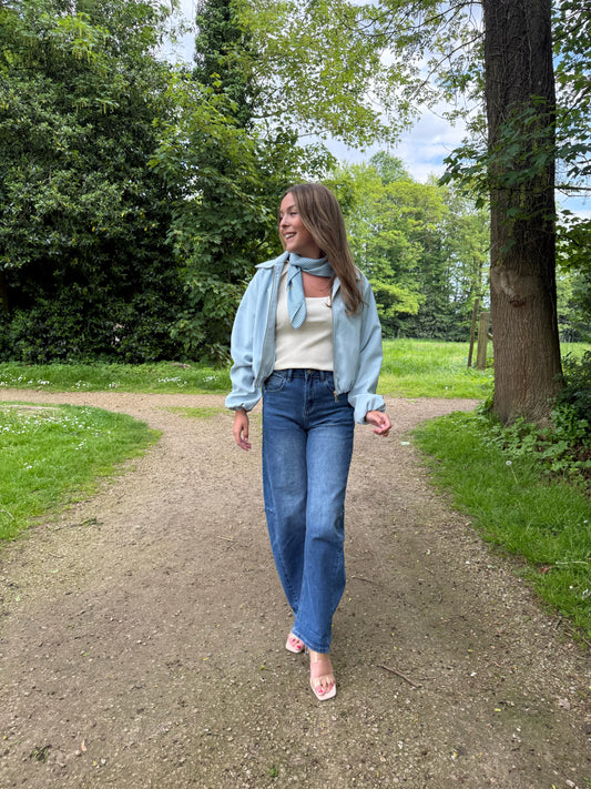 Blauwe bomber jacket